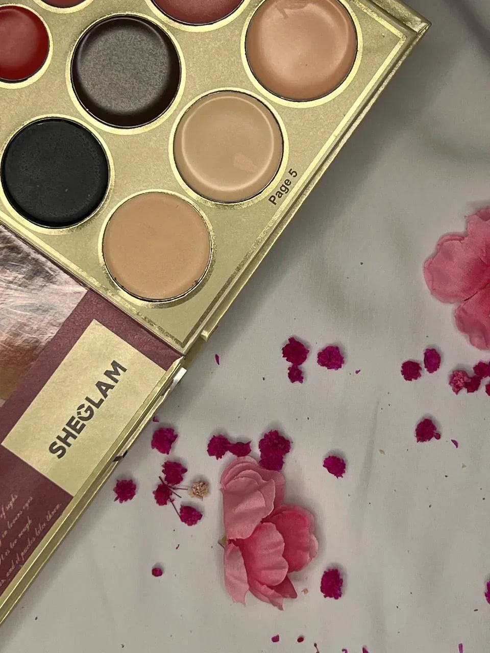 SHEGLAM 5-in-1 Book Eyeshadow Kit | SK Emporium